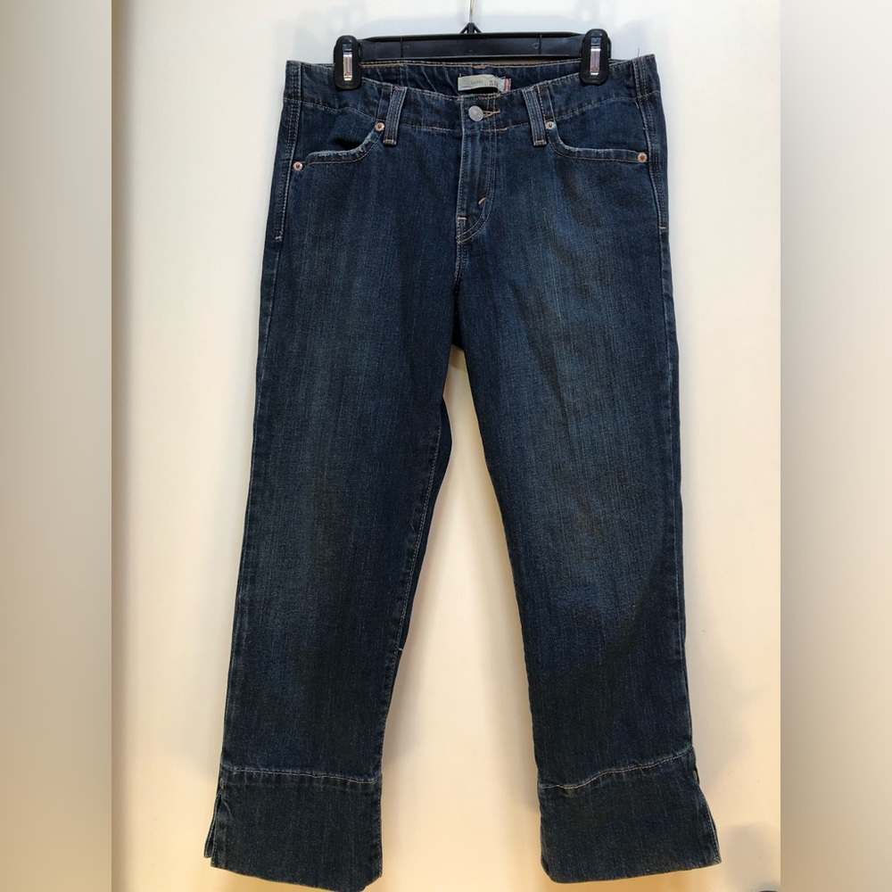 LEVI'S 515 Capri Jeans- Size 8- Mid Rise/ Slit Hem Cuff- Dark Wash